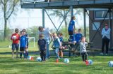 Paasactiviteit voor S.K.N.W.K. JO9-1 en JO7-1 op 2e paasdag (108/141)